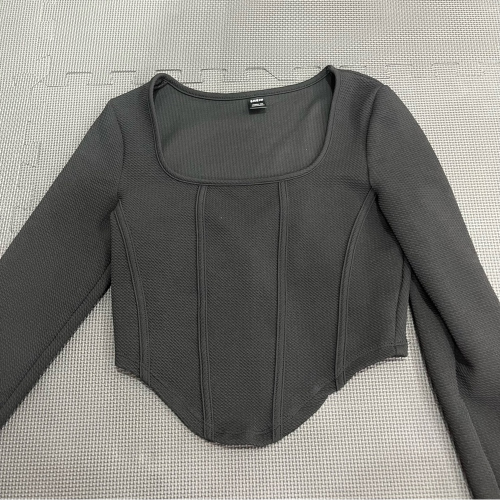 Women's Black Long Sleeve Top